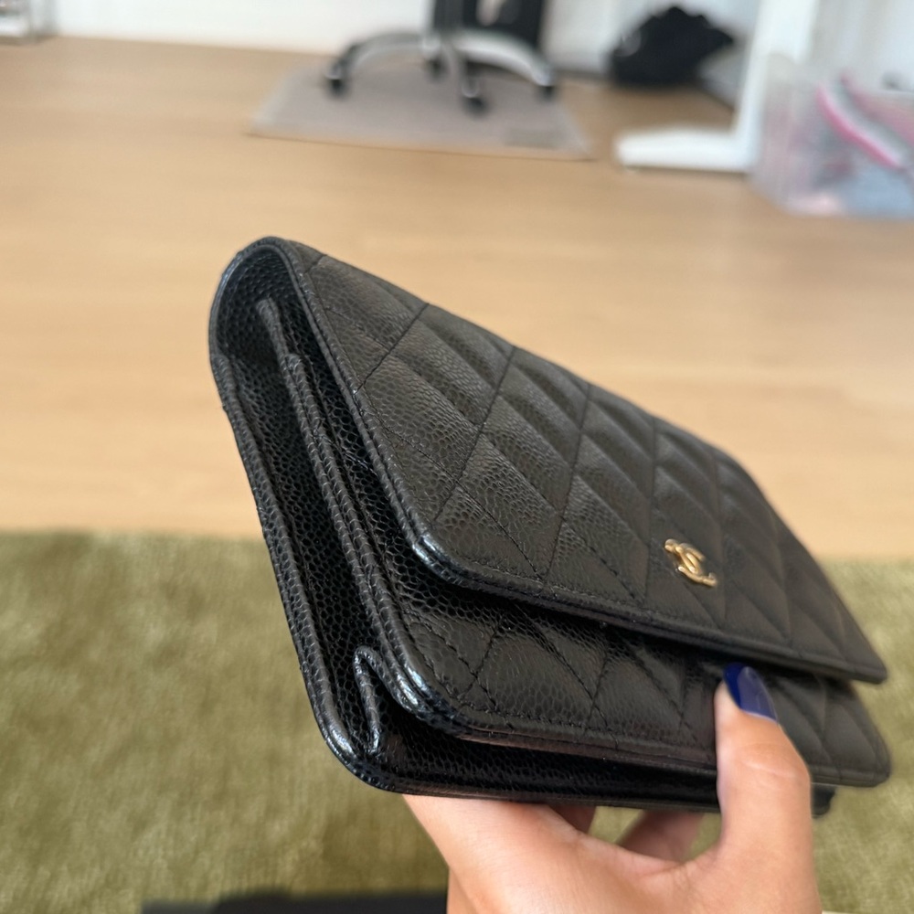 CHANEL Black Caviar Wallet on a Chain Gold Hardware - Picture 4 of 8